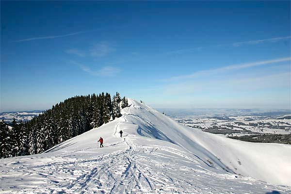 Das Wertacher Hörnle bei Oberjoch, eine Winterwanderung im Allgäu mit Schneeschuhen